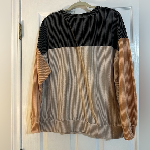 Oversized Ribbed Colorblock Crew Neck - Picture 3 of 4